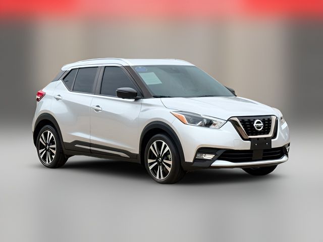 2020 Nissan Kicks SR