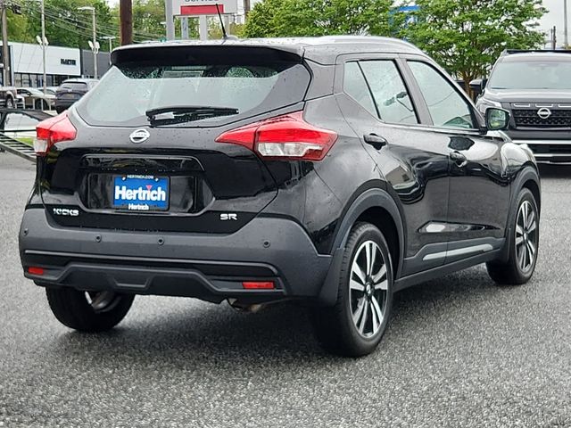2020 Nissan Kicks SR