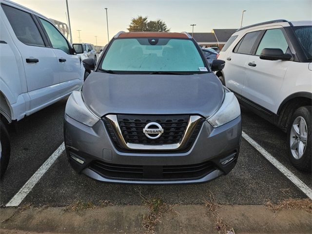 2020 Nissan Kicks SR