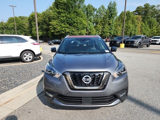 2020 Nissan Kicks SR