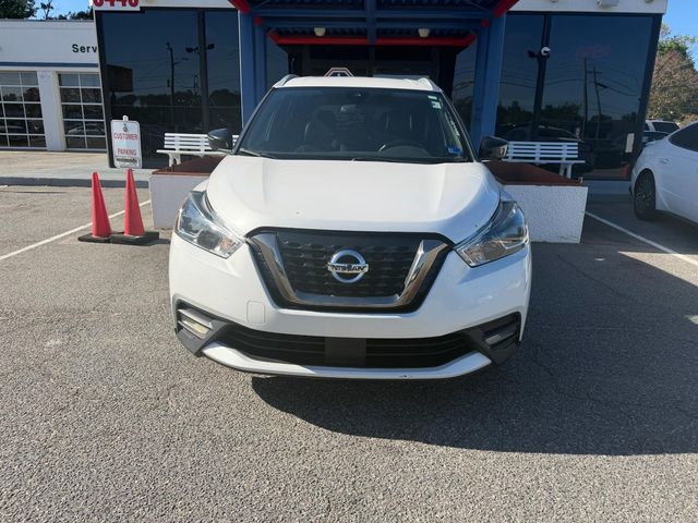2020 Nissan Kicks SR
