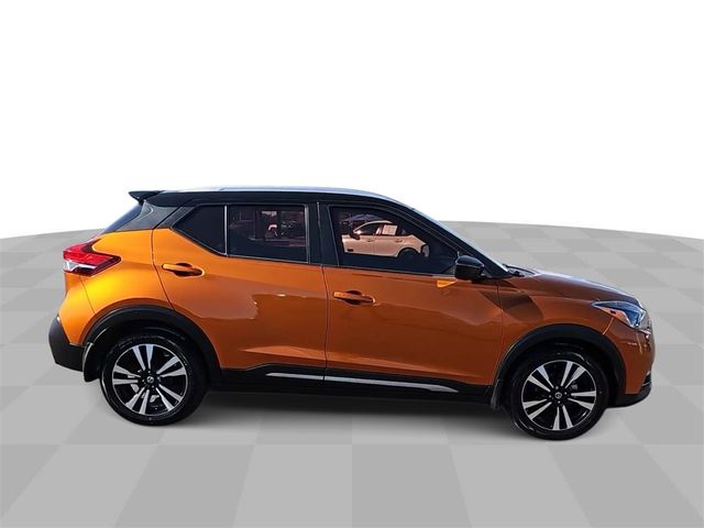 2020 Nissan Kicks SR