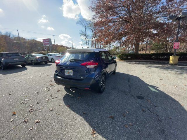 2020 Nissan Kicks SR