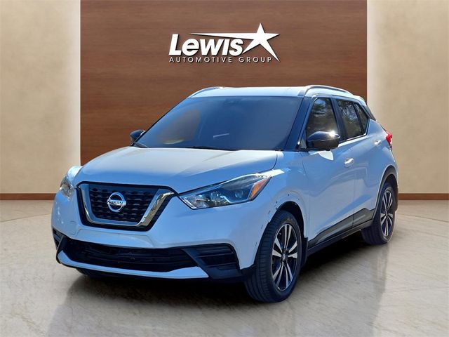 2020 Nissan Kicks SR