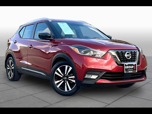 2020 Nissan Kicks SR