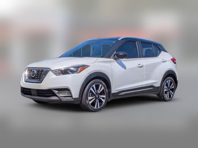 2020 Nissan Kicks SR