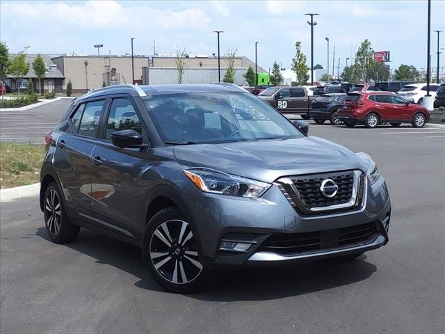 2020 Nissan Kicks SR