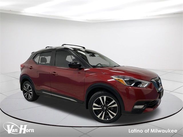 2020 Nissan Kicks SR