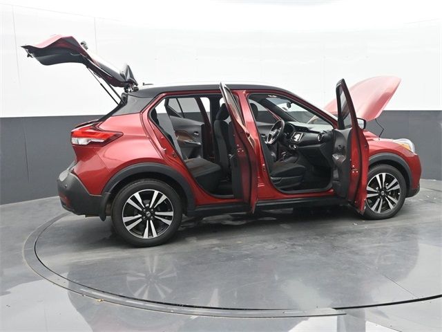 2020 Nissan Kicks SR