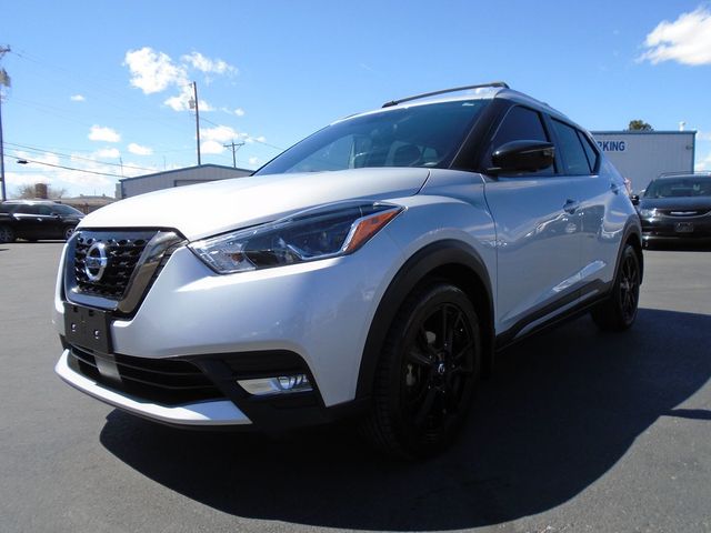 2020 Nissan Kicks SR