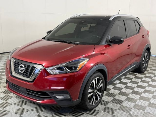 2020 Nissan Kicks SR