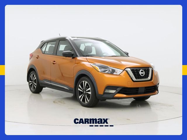 2020 Nissan Kicks SR