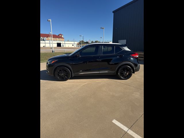 2020 Nissan Kicks SR