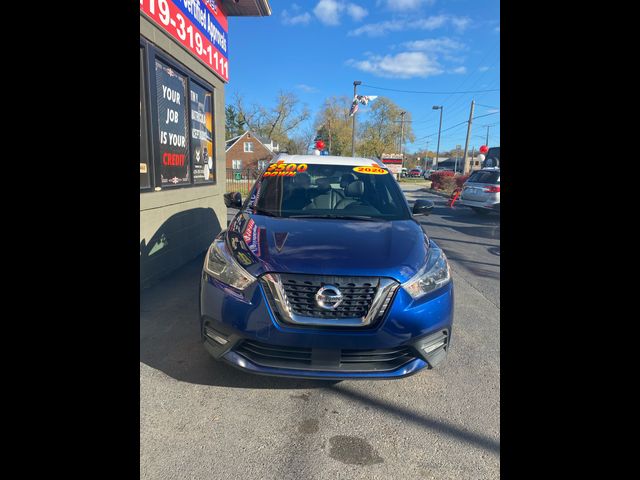 2020 Nissan Kicks SR