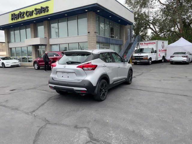 2020 Nissan Kicks SR