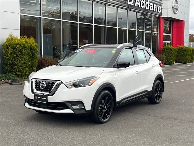 2020 Nissan Kicks SR