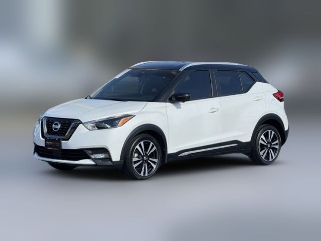 2020 Nissan Kicks SR