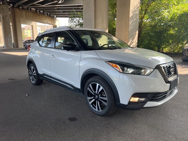 2020 Nissan Kicks SR