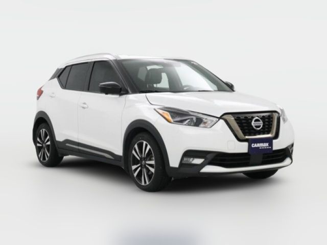 2020 Nissan Kicks SR