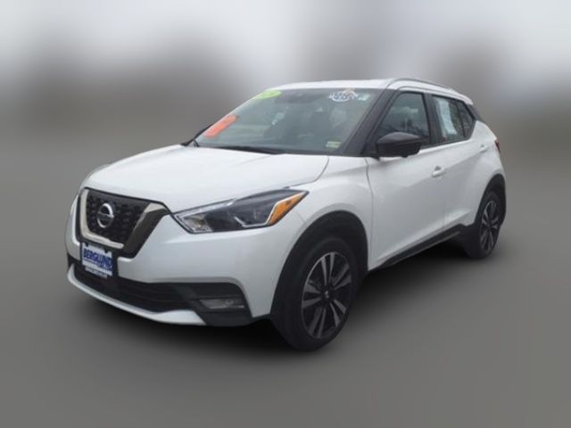 2020 Nissan Kicks SR