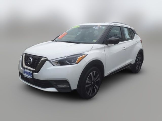 2020 Nissan Kicks SR