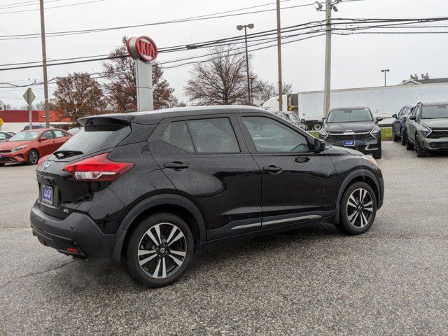 2020 Nissan Kicks SR