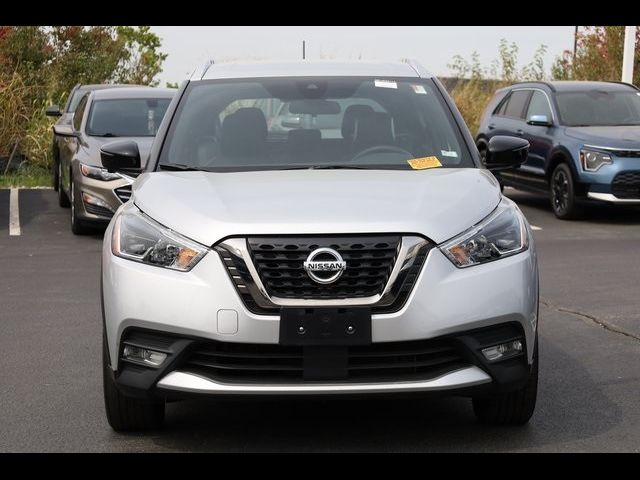 2020 Nissan Kicks SR