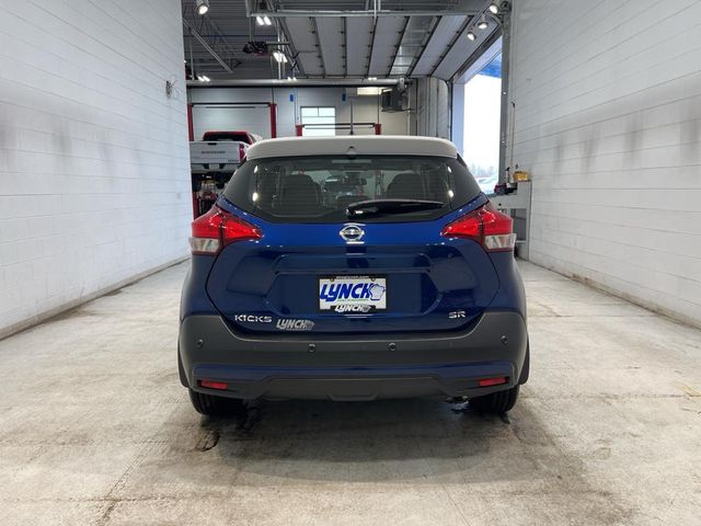 2020 Nissan Kicks SR