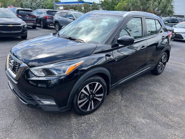 2020 Nissan Kicks SR