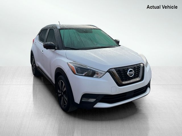 2020 Nissan Kicks SR