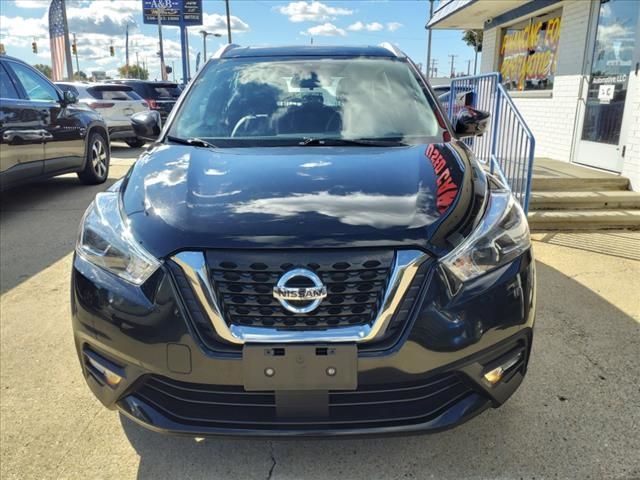 2020 Nissan Kicks SR