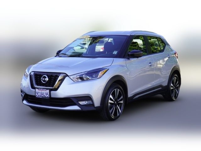 2020 Nissan Kicks SR