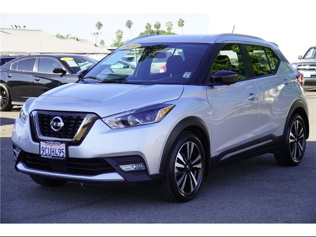 2020 Nissan Kicks SR