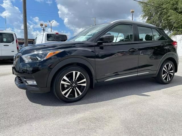 2020 Nissan Kicks SR