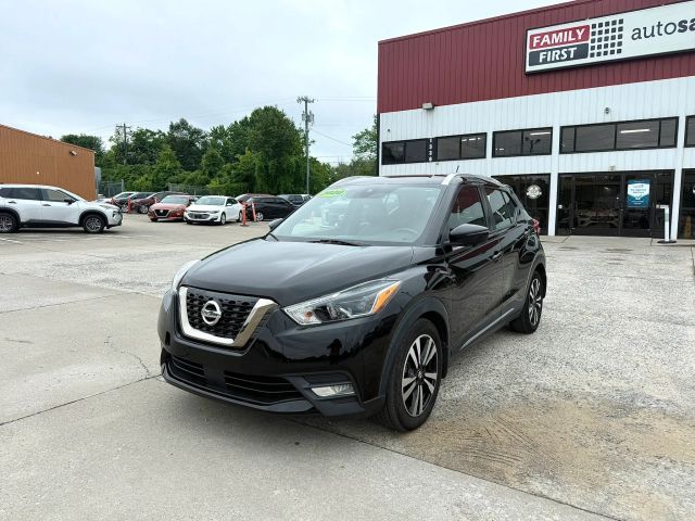 2020 Nissan Kicks SR