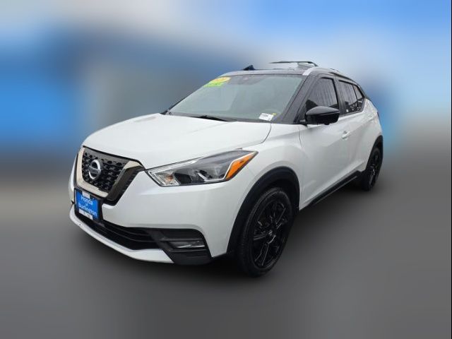 2020 Nissan Kicks SR