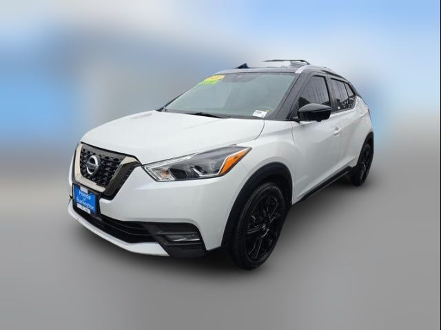 2020 Nissan Kicks SR