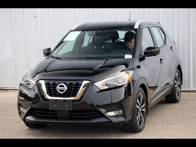 2020 Nissan Kicks SR