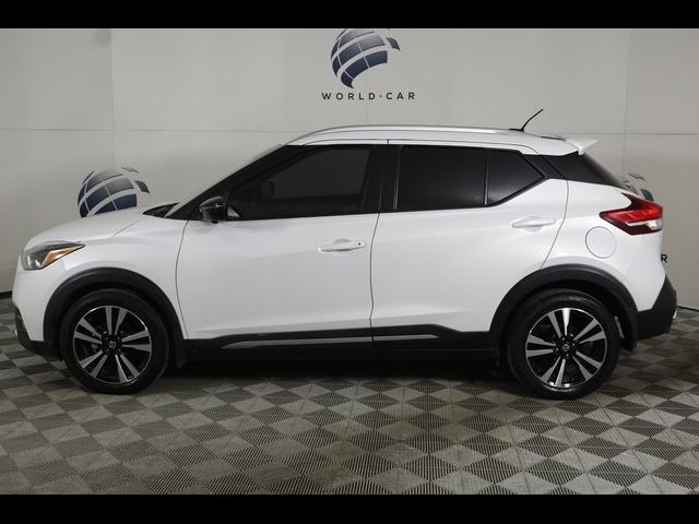 2020 Nissan Kicks SR