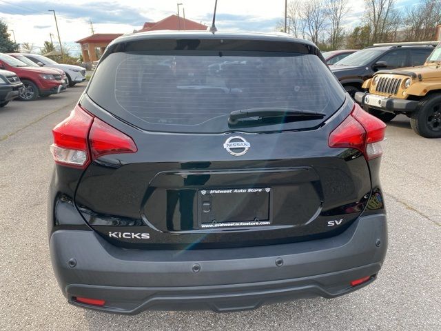 2020 Nissan Kicks SV