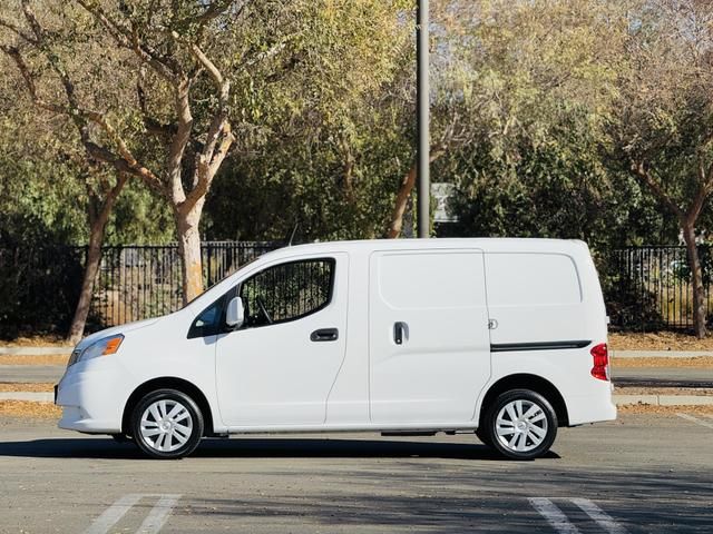 2020 Nissan NV200 SV