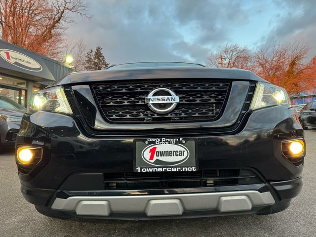 2020 Nissan Pathfinder SL