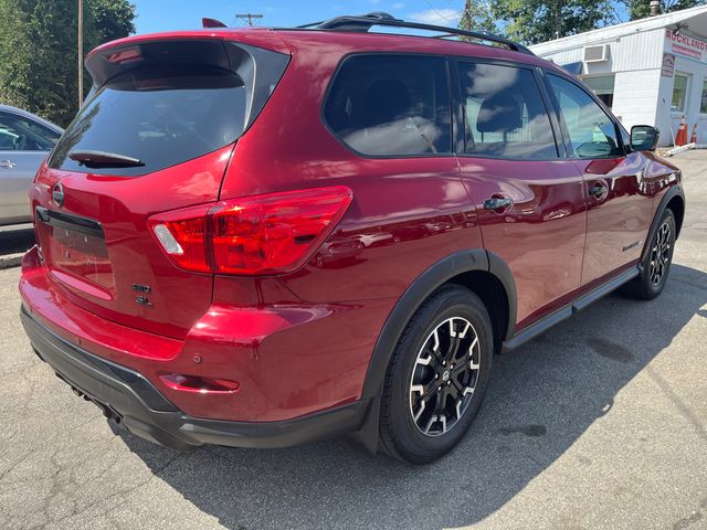 2020 Nissan Pathfinder SL