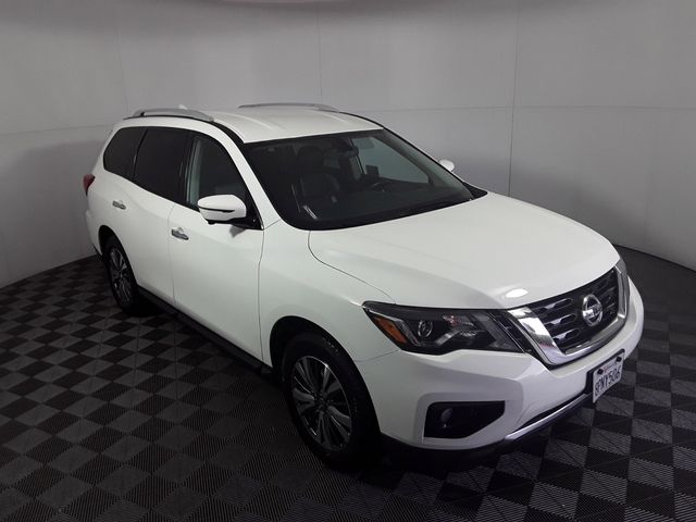 2020 Nissan Pathfinder SL