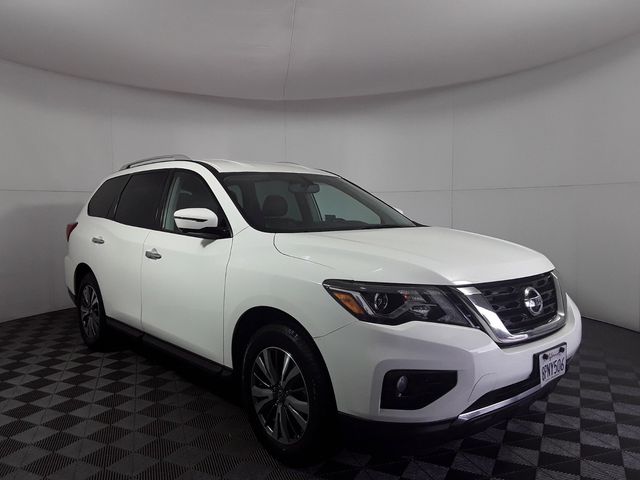 2020 Nissan Pathfinder SL