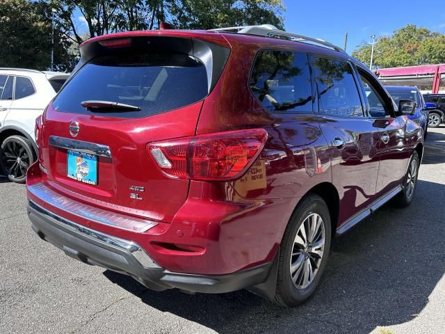 2020 Nissan Pathfinder SL