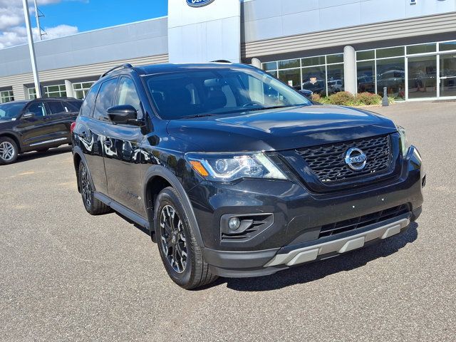 2020 Nissan Pathfinder SL