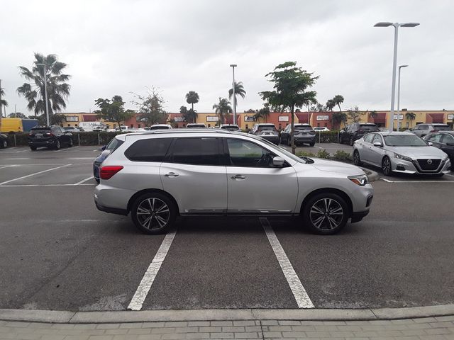 2020 Nissan Pathfinder Platinum