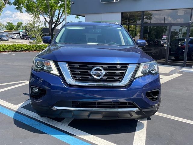 2020 Nissan Pathfinder SV