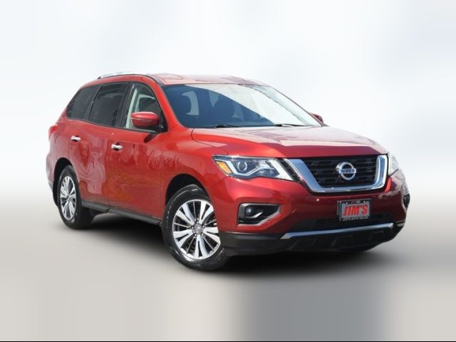 2020 Nissan Pathfinder SV